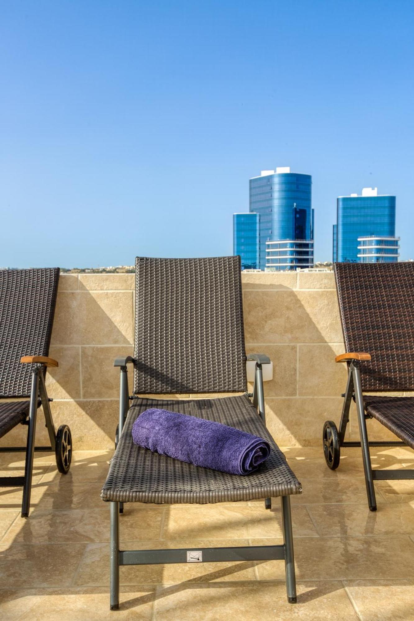 Annitchka Mansions - Penthouse In Central Malta Birkirkara Esterno foto