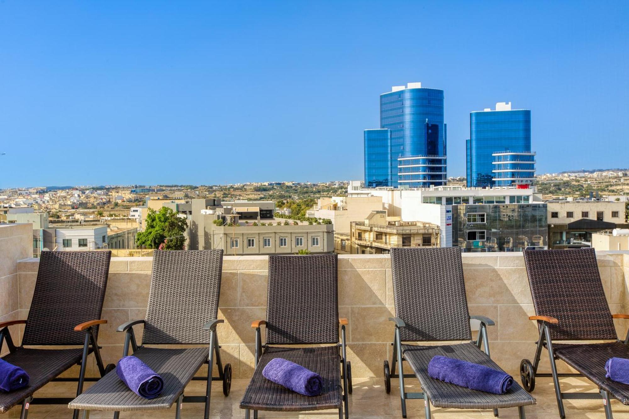 Annitchka Mansions - Penthouse In Central Malta Birkirkara Esterno foto